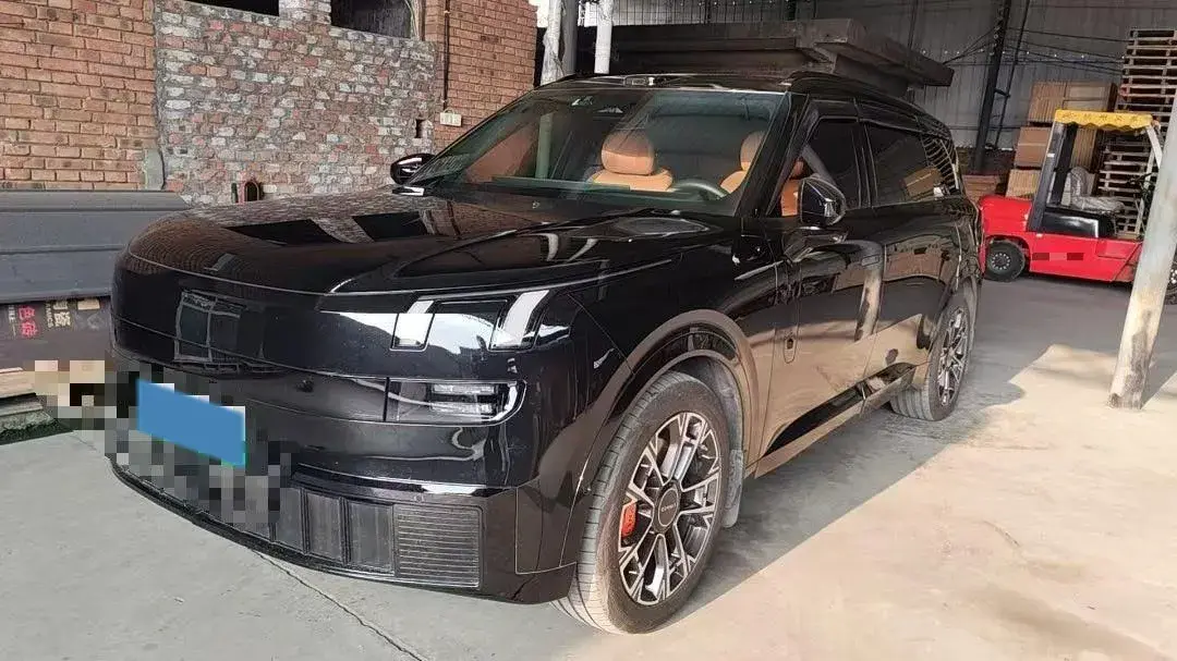 2025 LYNK&CO 900 1.5T 190HP L4 3DHT PHEV