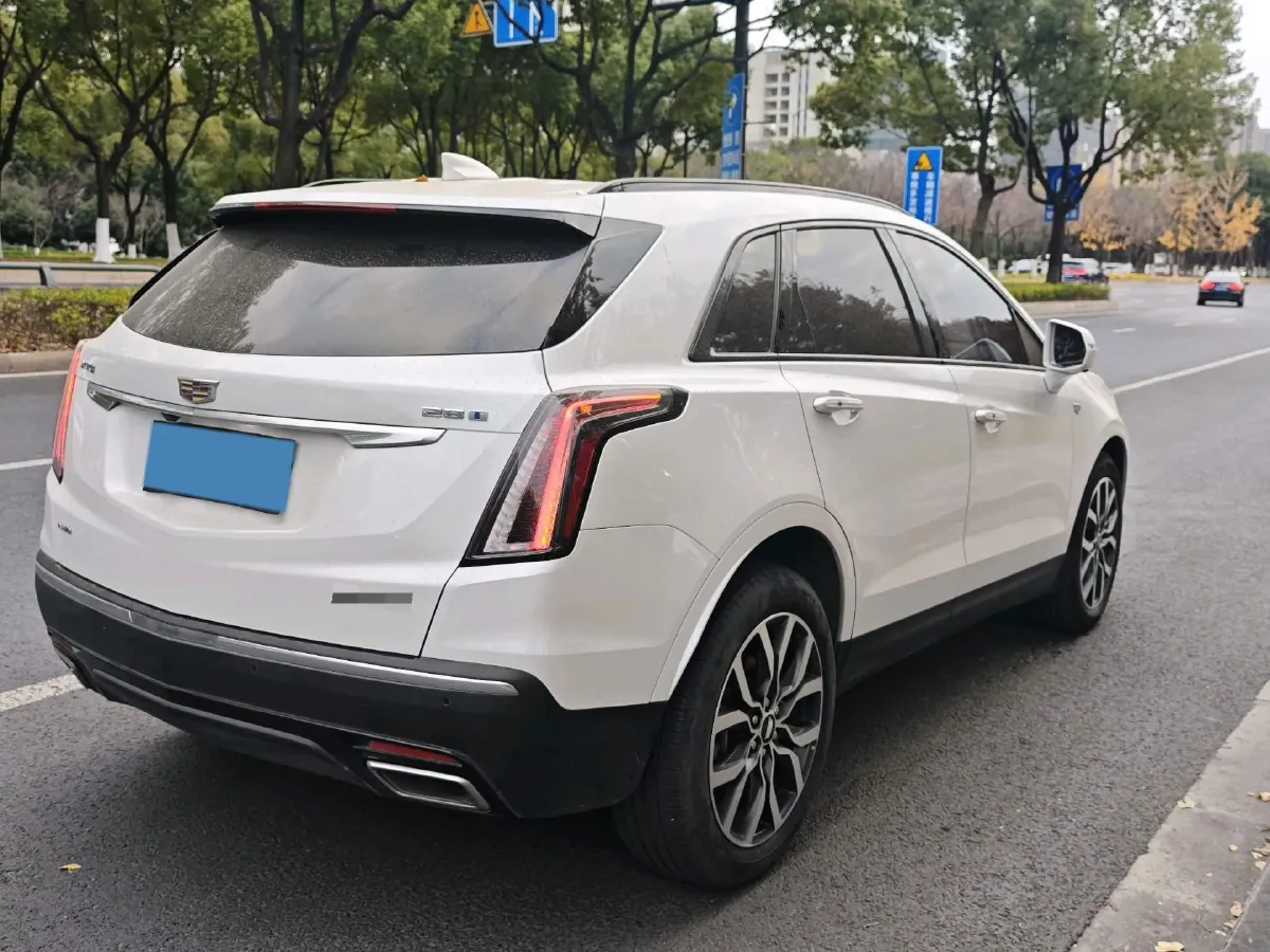 2022 Cadillac XT5 2.0T 237HP L4 9AT,autocango,china used car exporter,china ev exporter,chinese used car exporter,chinese used ev exporter