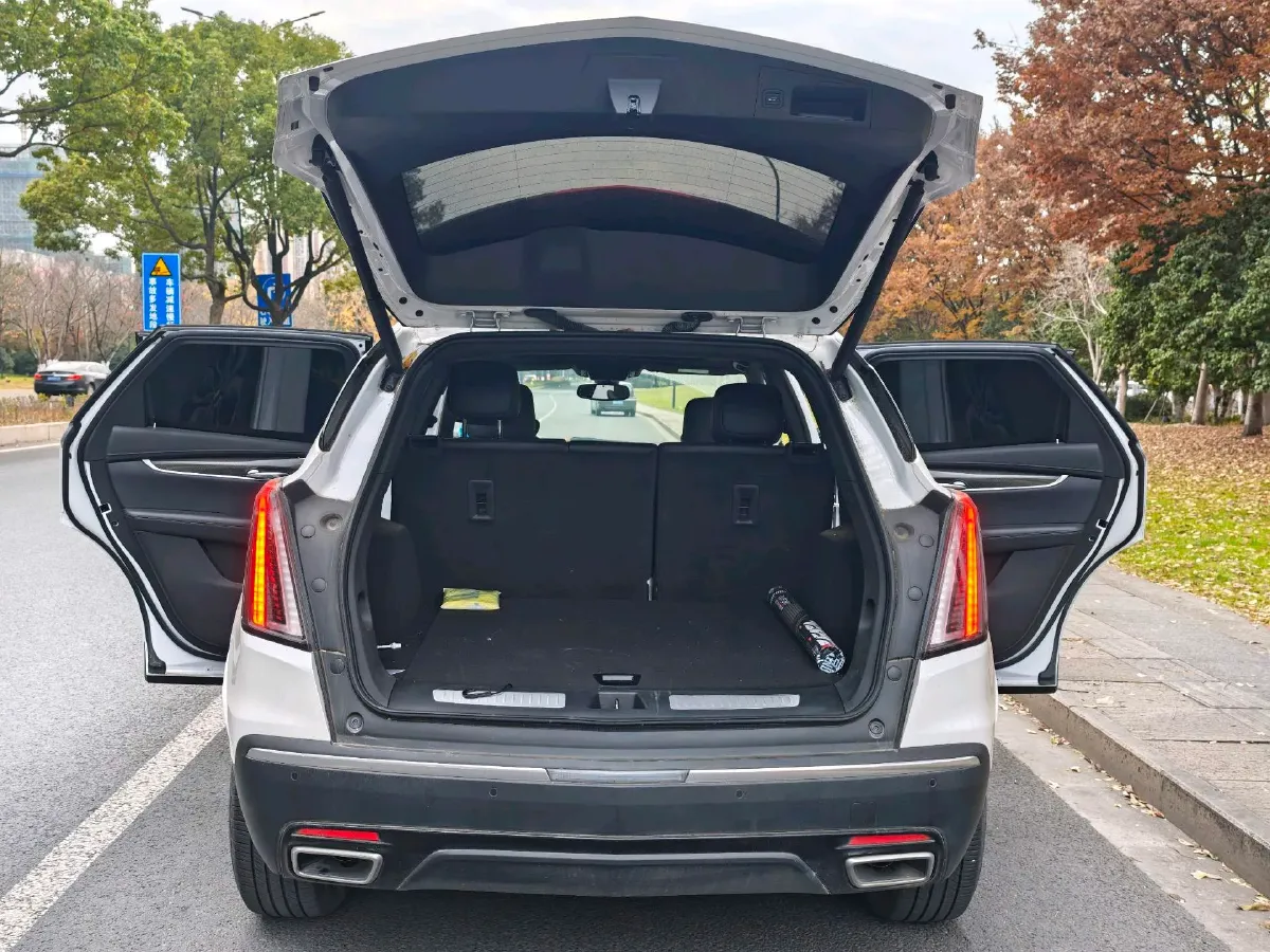 2022 Cadillac XT5 2.0T 237HP L4 9AT,autocango,china used car exporter,china ev exporter,chinese used car exporter,chinese used ev exporter