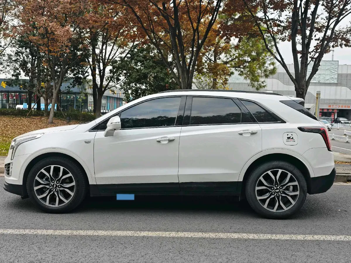 2022 Cadillac XT5 2.0T 237HP L4 9AT,autocango,china used car exporter,china ev exporter,chinese used car exporter,chinese used ev exporter