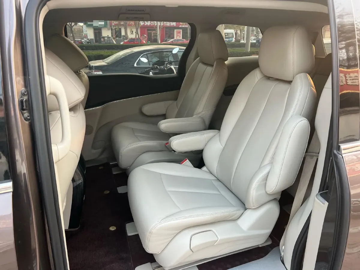 2021 Buick GL8 2.0T 237HP L4 9AT,autocango,china used car exporter,china ev exporter,chinese used car exporter,chinese used ev exporter