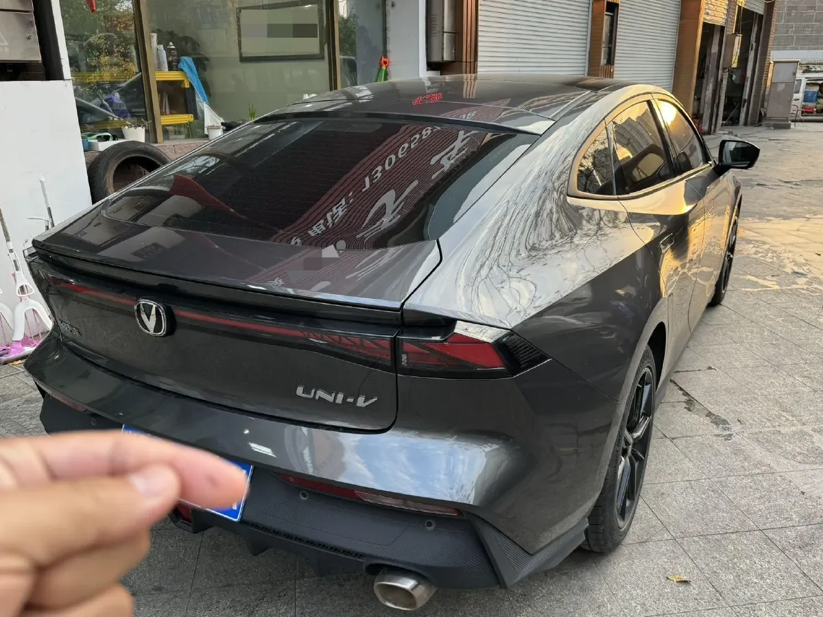 2023 ChangAn UNI-V 1.5T 188HP L4 7DCT,autocango,china used car exporter,china ev exporter,chinese used car exporter,chinese used ev exporter