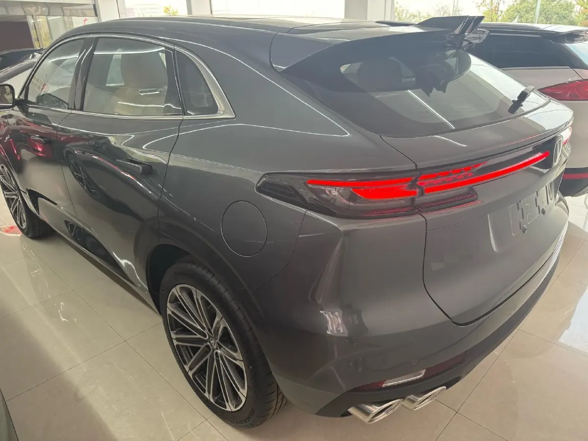 2024 ChangAn UNI-K 2.0T 233HP L4 8AT,autocango,china used car exporter,china ev exporter,chinese used car exporter,chinese used ev exporter