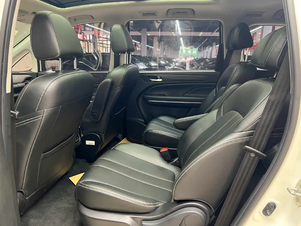 2021 GAC Trumpchi M6 1.5T 169HP L4 7DCT,autocango,china used car exporter,china ev exporter,chinese used car exporter,chinese used ev exporter