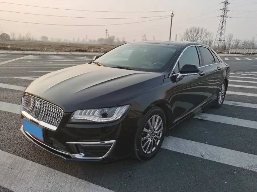 2020 Lincoln MKZ 2.0T 196HP L4 6AT