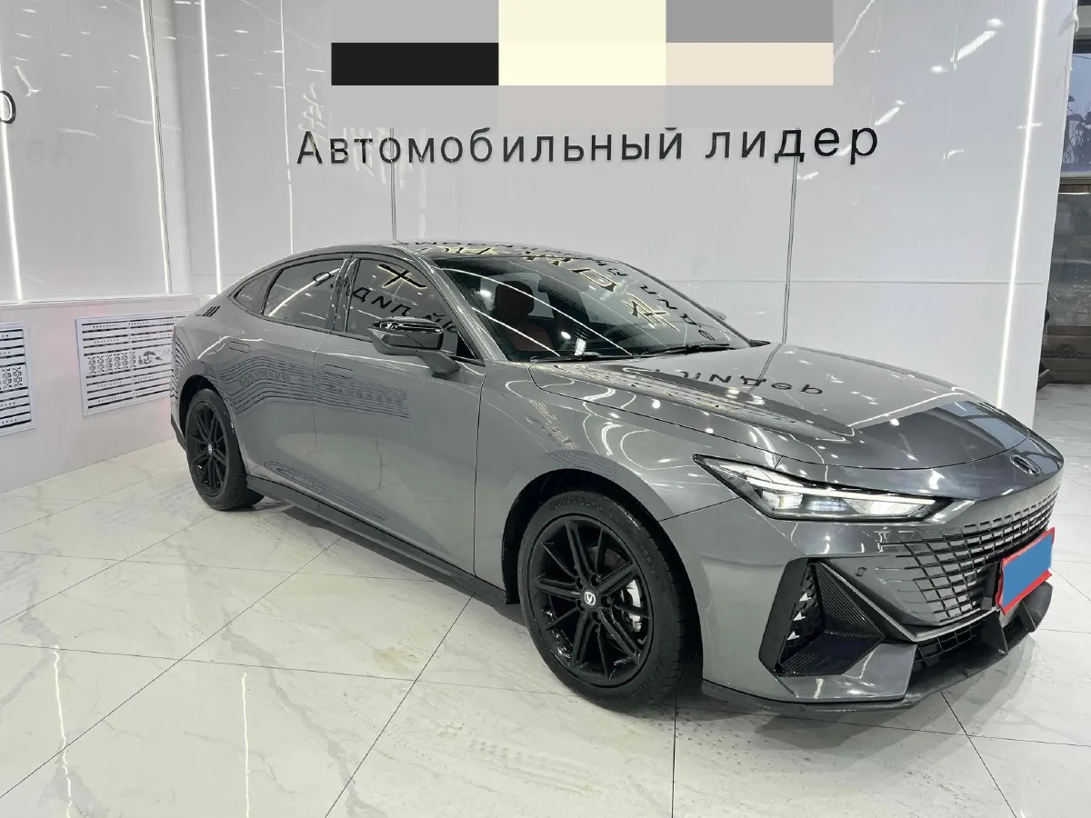 2022 ChangAn UNI-V 1.5T 188HP L4 7DCT,autocango,china used car exporter,china ev exporter,chinese used car exporter,chinese used ev exporter