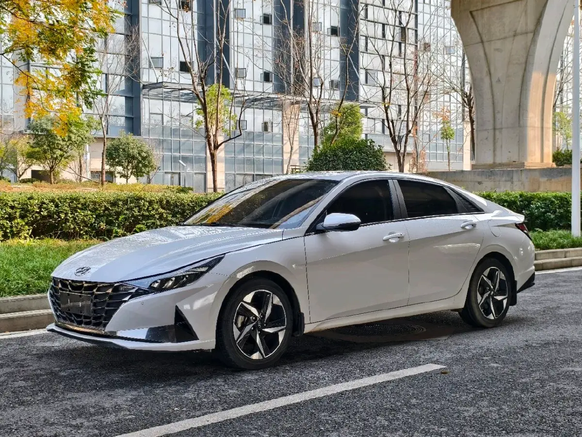 2021 Hyundai Elantra 1.5L 115HP L4 CVT