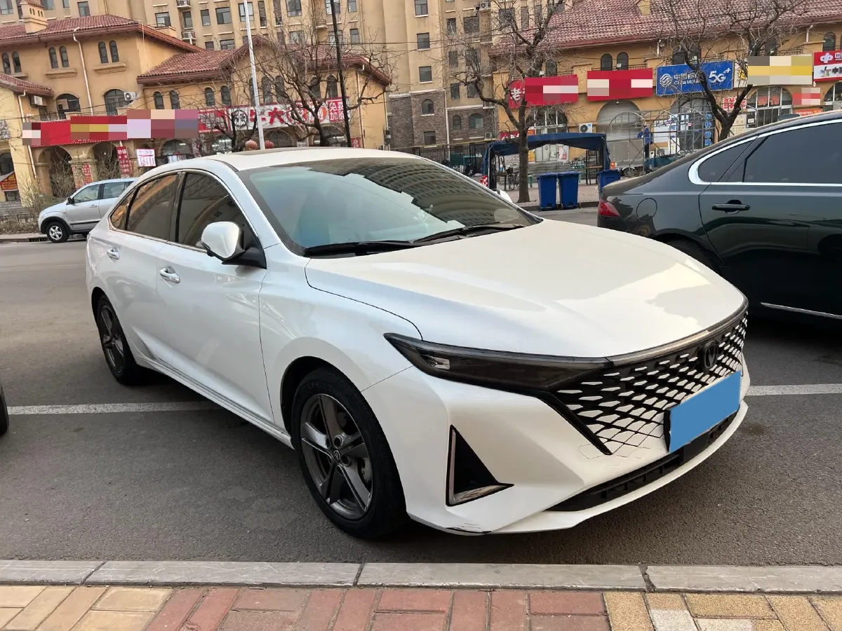 2023 ChangAn Raeton Plus 1.5T 188HP L4 7DCT,autocango,china used car exporter,china ev exporter,chinese used car exporter,chinese used ev exporter