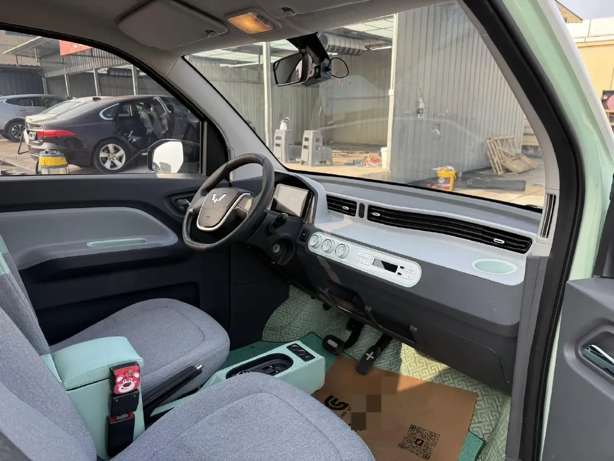 2021 WuLing HongGuang MINI EV BEV 13.9KWH,autocango,china used car exporter,china ev exporter,chinese used car exporter,chinese used ev exporter