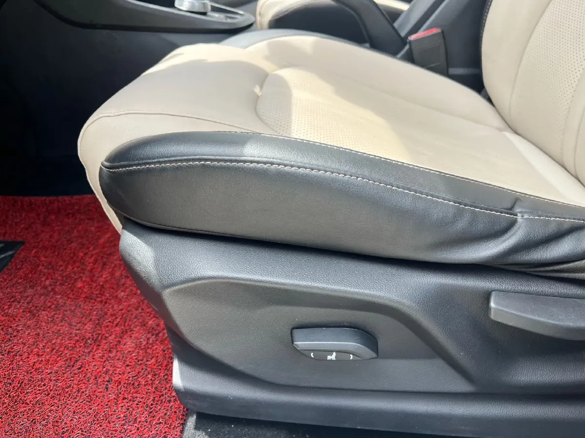 2018 BaoJun 360 1.5L 112HP L4 5AMT,autocango,china used car exporter,china ev exporter,chinese used car exporter,chinese used ev exporter