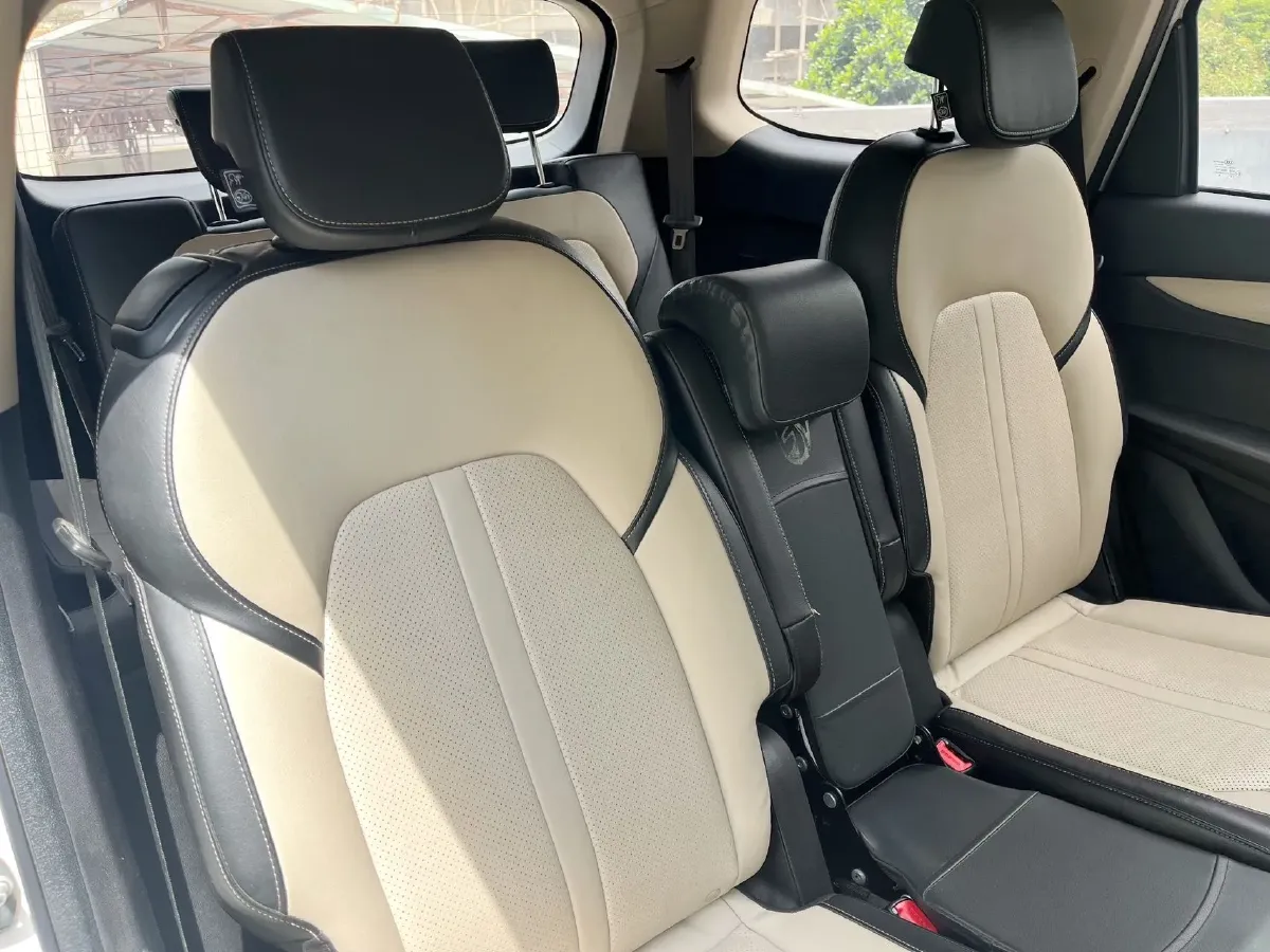 2018 BaoJun 360 1.5L 112HP L4 5AMT,autocango,china used car exporter,china ev exporter,chinese used car exporter,chinese used ev exporter