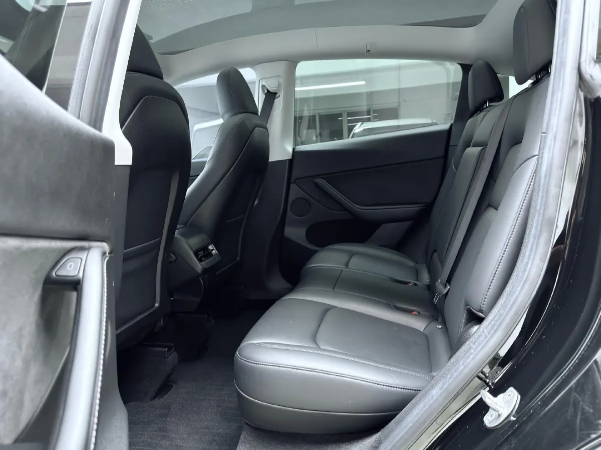 2022 Tesla Model Y BEV 60KWH,autocango,china used car exporter,china ev exporter,chinese used car exporter,chinese used ev exporter