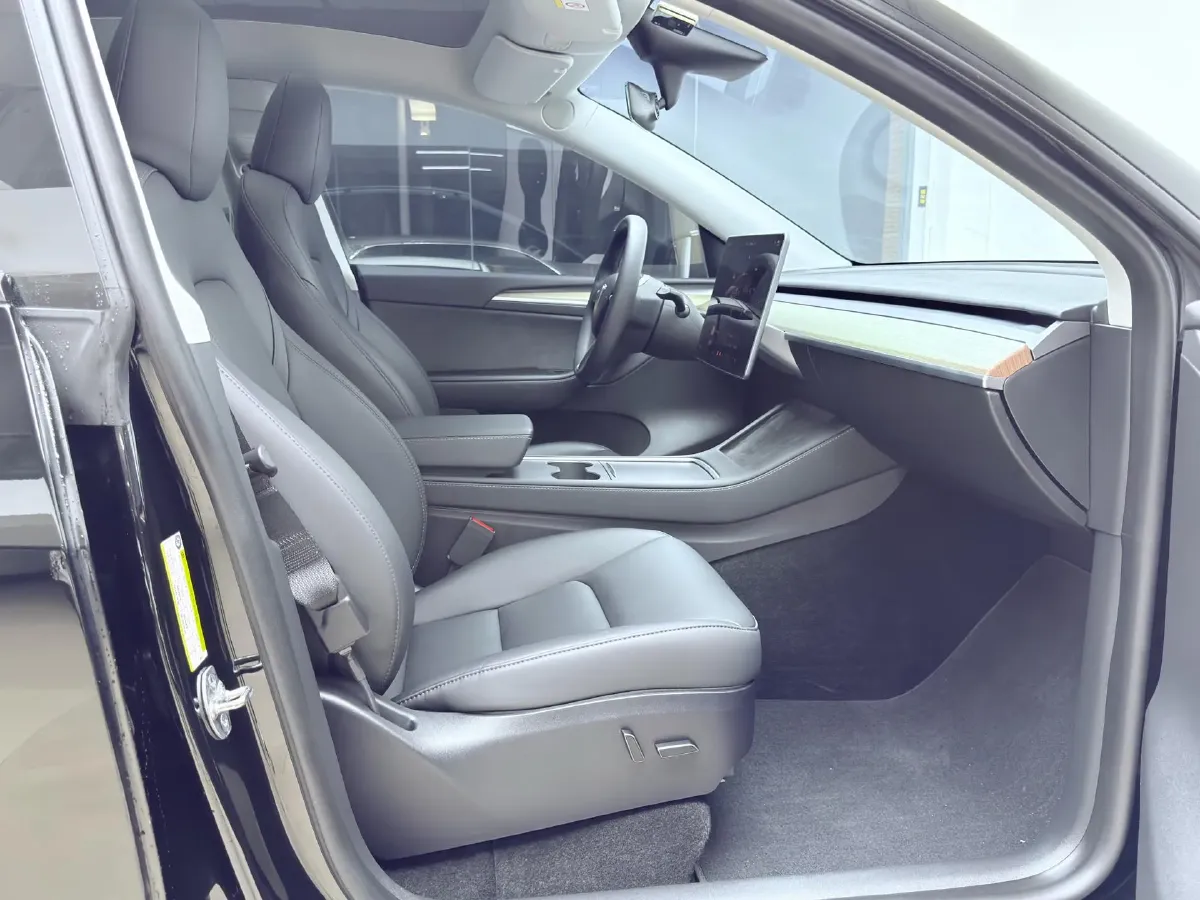 2022 Tesla Model Y BEV 60KWH,autocango,china used car exporter,china ev exporter,chinese used car exporter,chinese used ev exporter