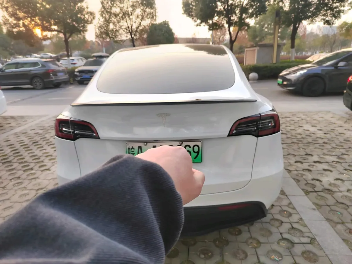 2022 Tesla Model Y BEV 60KWH,autocango,china used car exporter,china ev exporter,chinese used car exporter,chinese used ev exporter
