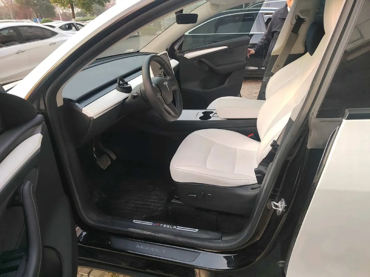 2022 Tesla Model Y BEV 60KWH,autocango,china used car exporter,china ev exporter,chinese used car exporter,chinese used ev exporter