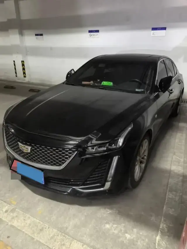 2022 Cadillac CT5 2.0T 237HP L4 10AT