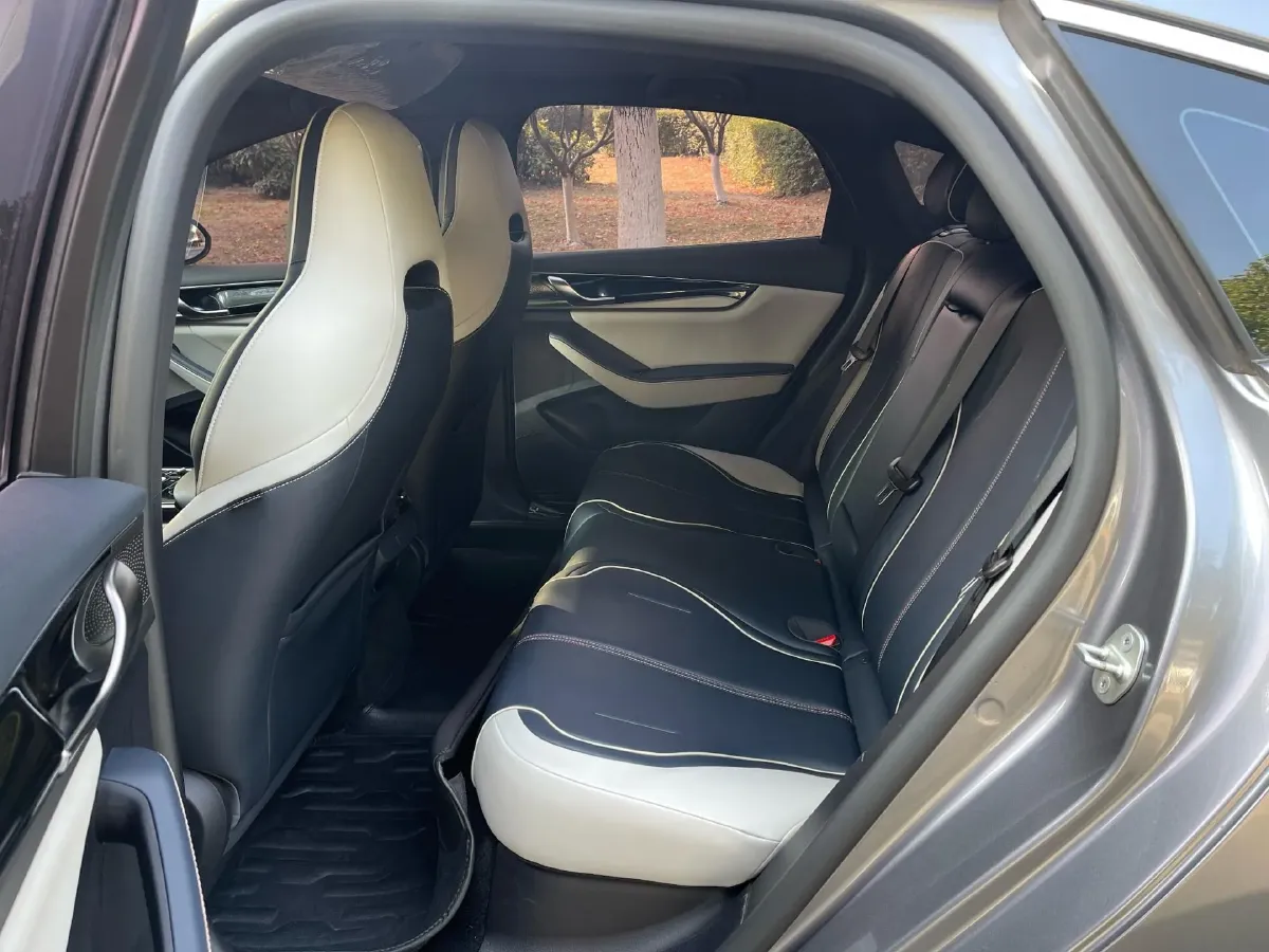 2021 Haval F7 1.5T 169HP L4 7DCT,autocango,china used car exporter,china ev exporter,chinese used car exporter,chinese used ev exporter