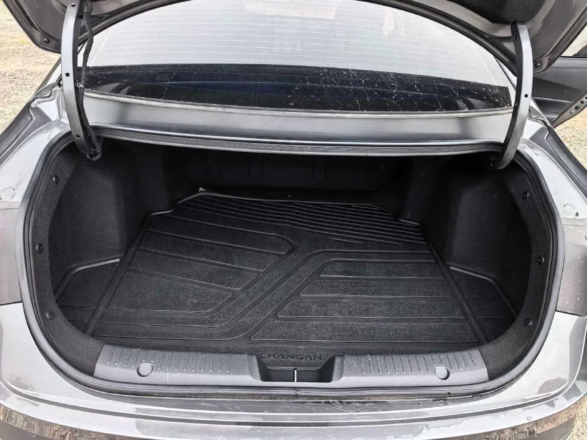 2023 ChangAn Lamore 1.5T 170HP L4 7DCT,autocango,china used car exporter,china ev exporter,chinese used car exporter,chinese used ev exporter