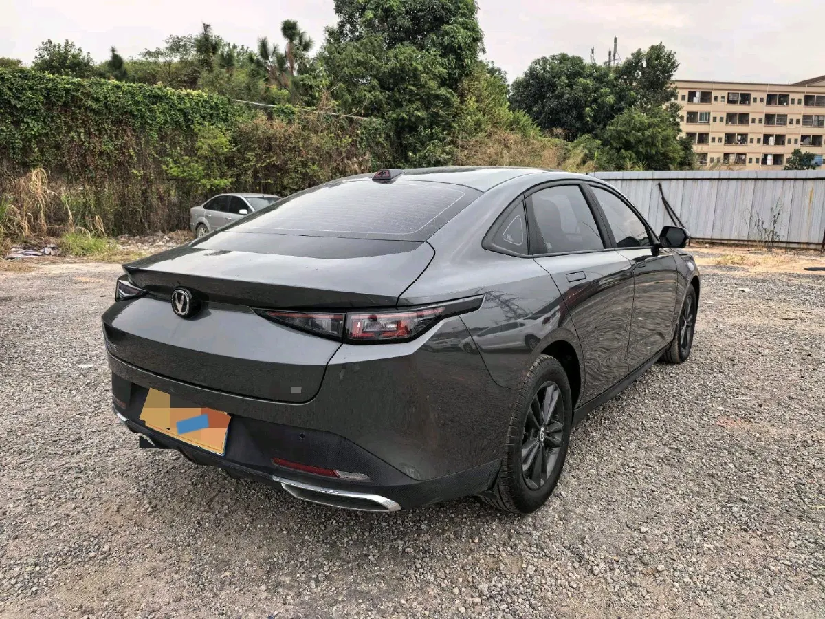 2023 ChangAn Lamore 1.5T 170HP L4 7DCT,autocango,china used car exporter,china ev exporter,chinese used car exporter,chinese used ev exporter