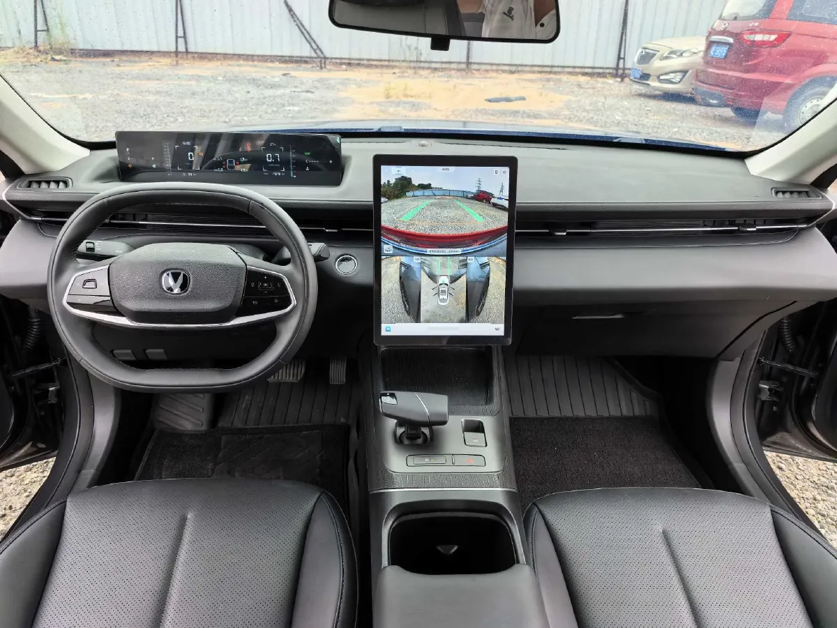 2023 ChangAn Lamore 1.5T 170HP L4 7DCT,autocango,china used car exporter,china ev exporter,chinese used car exporter,chinese used ev exporter