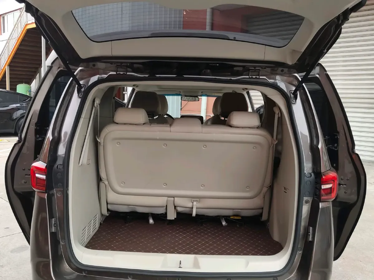 2021 Buick GL8 2.0T 237HP L4 9AT,autocango,china used car exporter,china ev exporter,chinese used car exporter,chinese used ev exporter