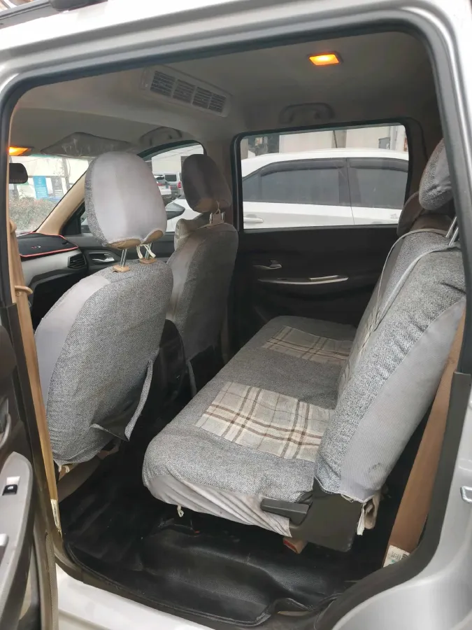 2021 Yema SiPaiKa 1.5L 109HP L4 5MT,autocango,china used car exporter,china ev exporter,chinese used car exporter,chinese used ev exporter