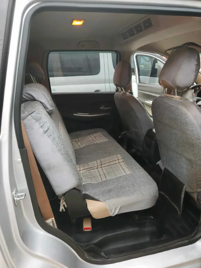 2021 Yema SiPaiKa 1.5L 109HP L4 5MT,autocango,china used car exporter,china ev exporter,chinese used car exporter,chinese used ev exporter