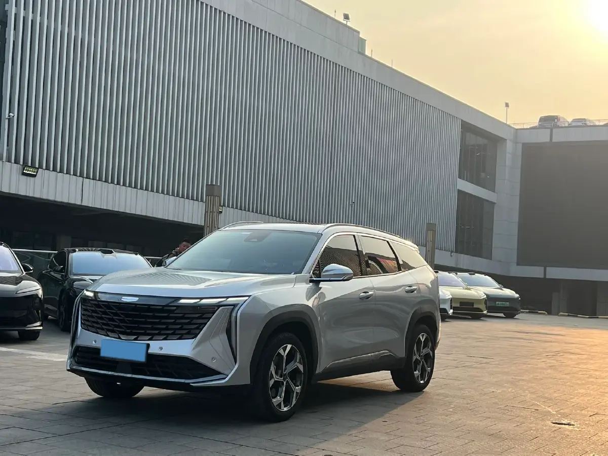 2023 Geely StarRay 1.5T 181HP L4 7DCT