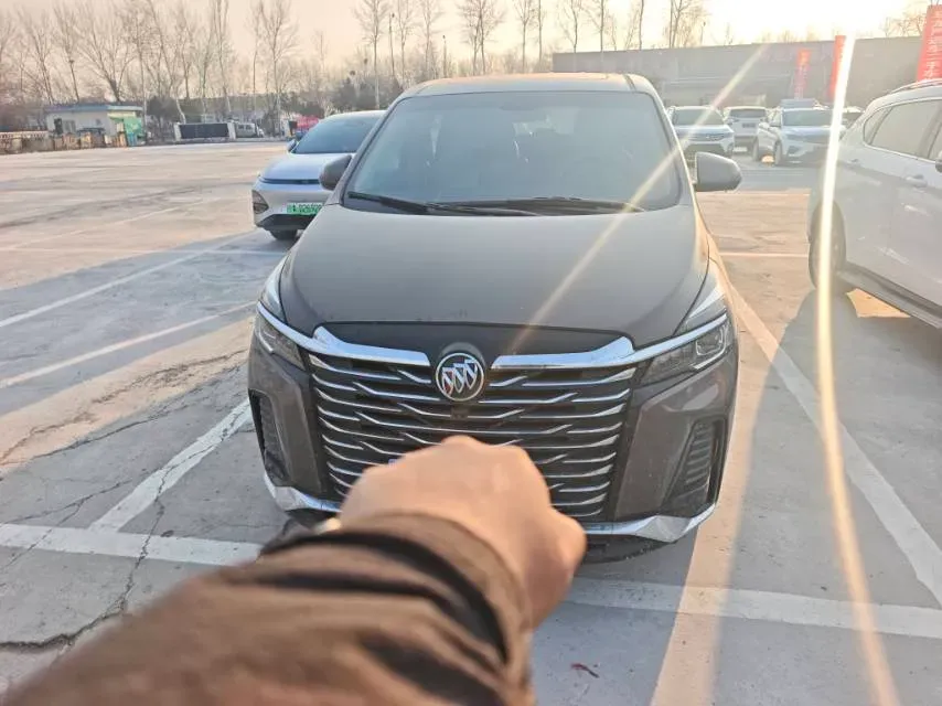 2023 Buick GL8 2.0T 237HP L4 9AT,autocango,china used car exporter,china ev exporter,chinese used car exporter,chinese used ev exporter