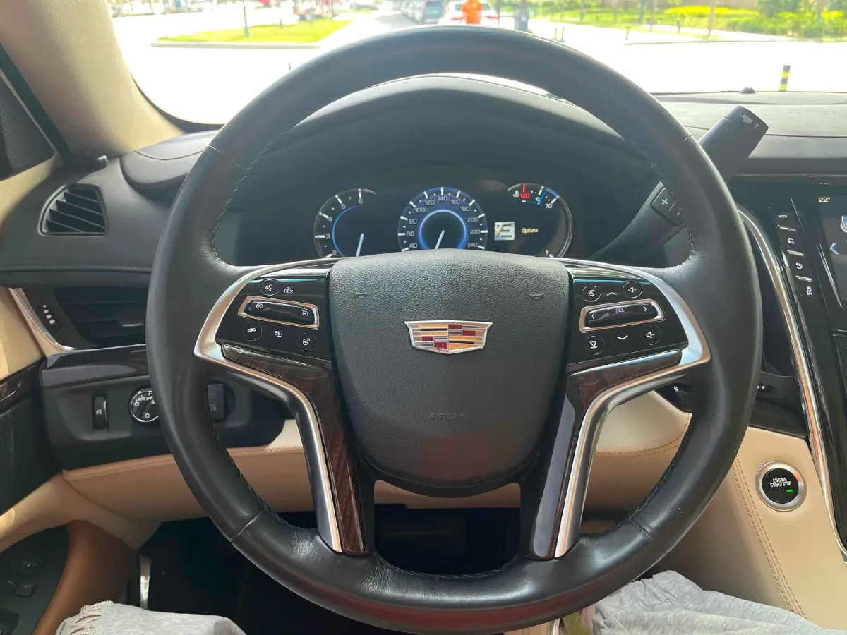 2018 Cadillac XT5 2.0T 250HP L4 8AT,autocango,china used car exporter,china ev exporter,chinese used car exporter,chinese used ev exporter