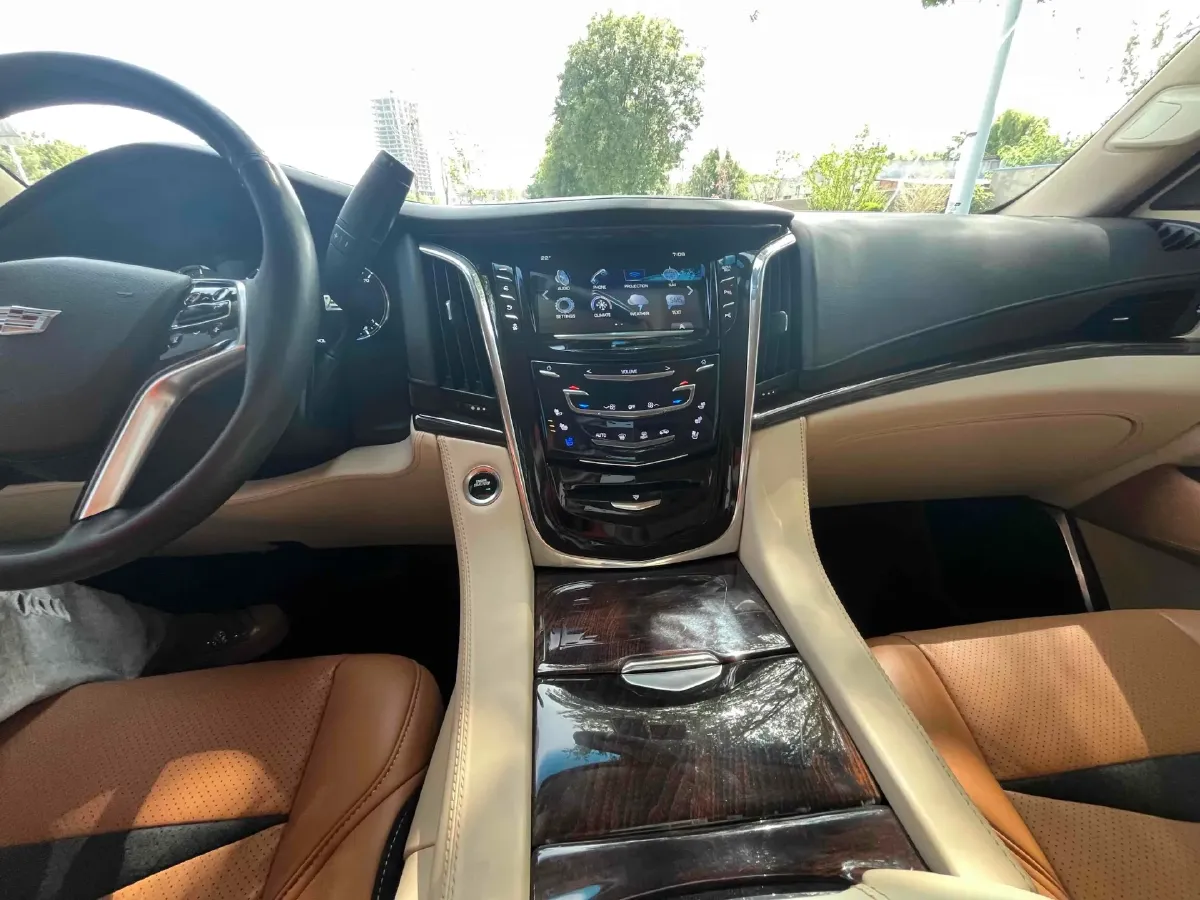 2018 Cadillac XT5 2.0T 250HP L4 8AT,autocango,china used car exporter,china ev exporter,chinese used car exporter,chinese used ev exporter