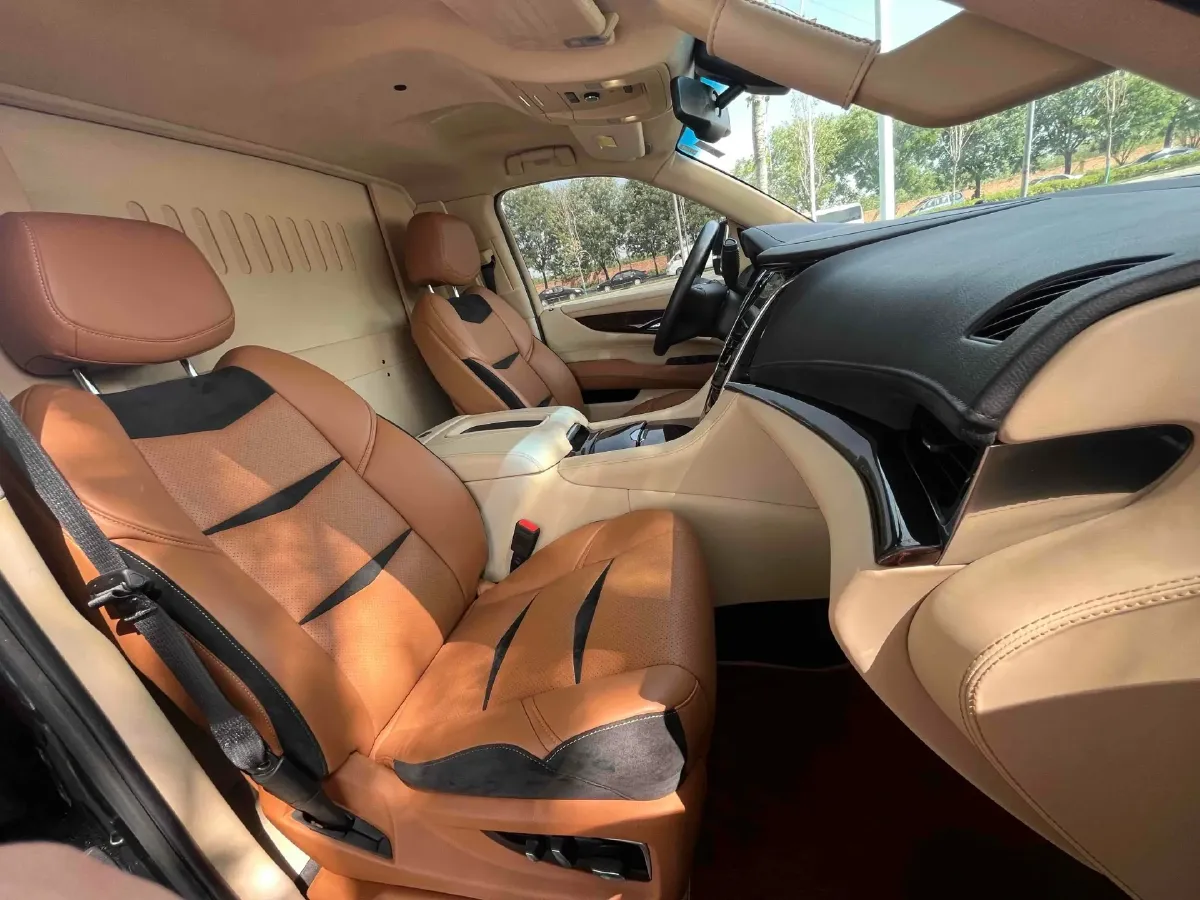 2018 Cadillac XT5 2.0T 250HP L4 8AT,autocango,china used car exporter,china ev exporter,chinese used car exporter,chinese used ev exporter