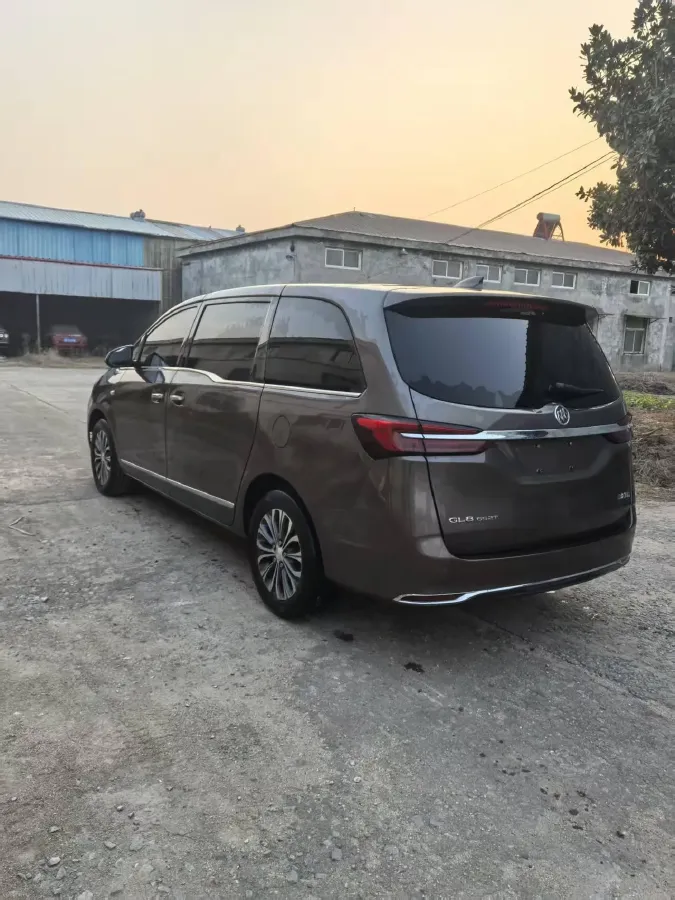 2021 Buick GL8 2.0T 237HP L4 9AT,autocango,china used car exporter,china ev exporter,chinese used car exporter,chinese used ev exporter