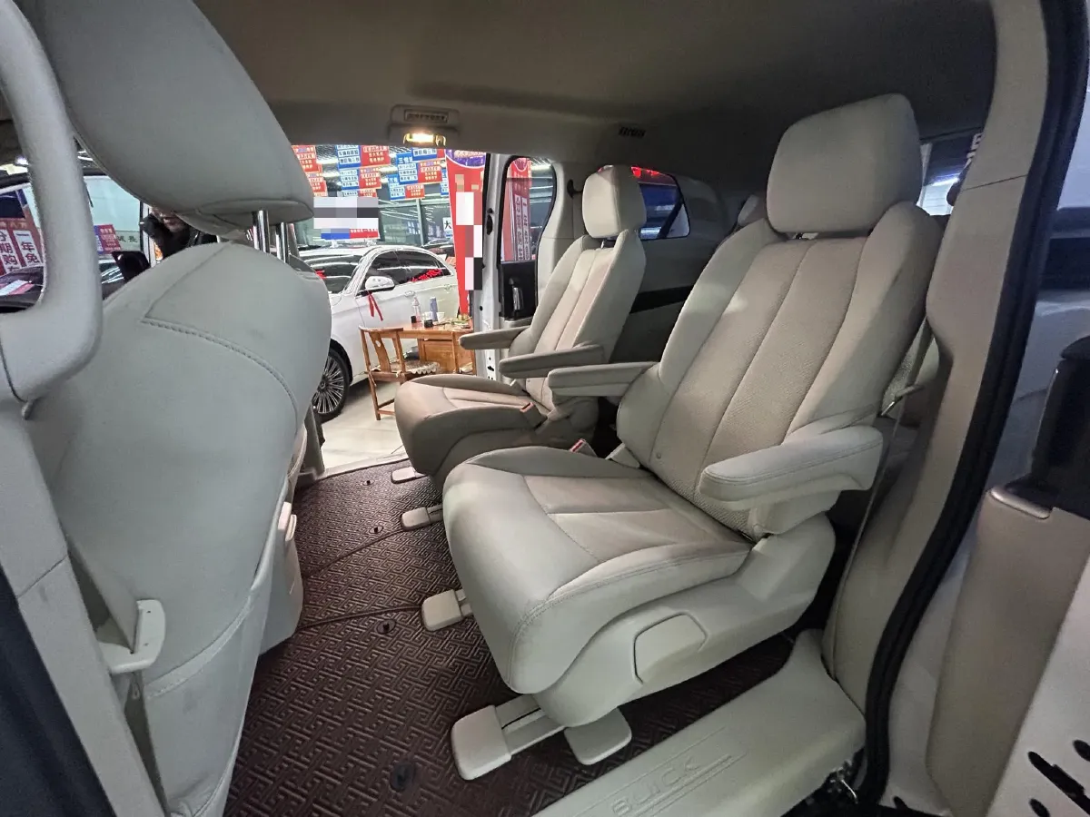 2022 Buick GL8 2.0T 237HP L4 9AT,autocango,china used car exporter,china ev exporter,chinese used car exporter,chinese used ev exporter