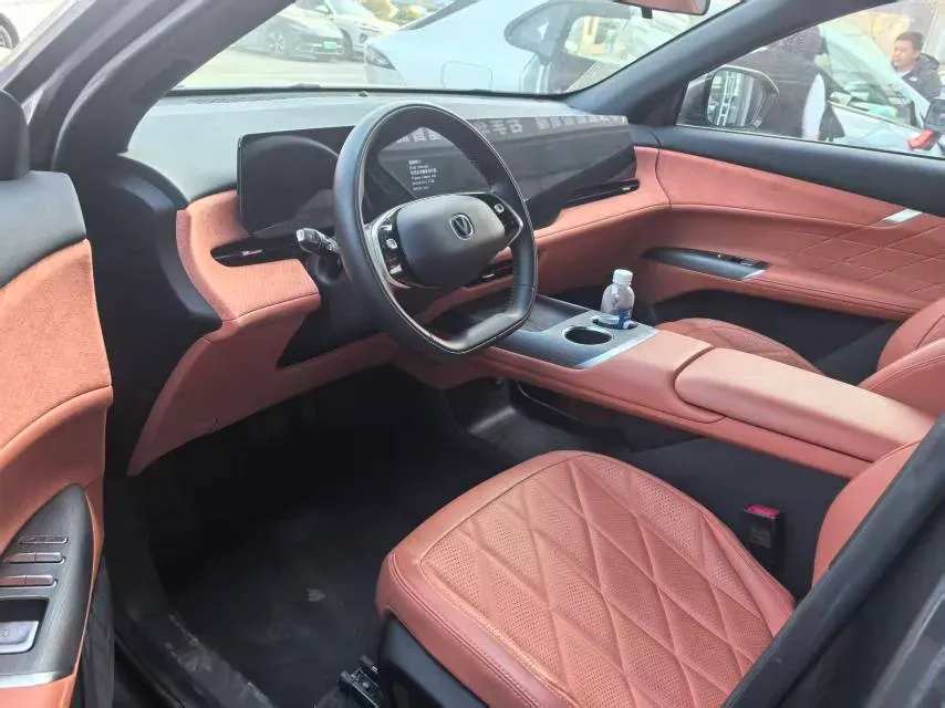 2025 ChangAn CS75 Plus 2.0T 233HP L4 8AT,autocango,china used car exporter,china ev exporter,chinese used car exporter,chinese used ev exporter