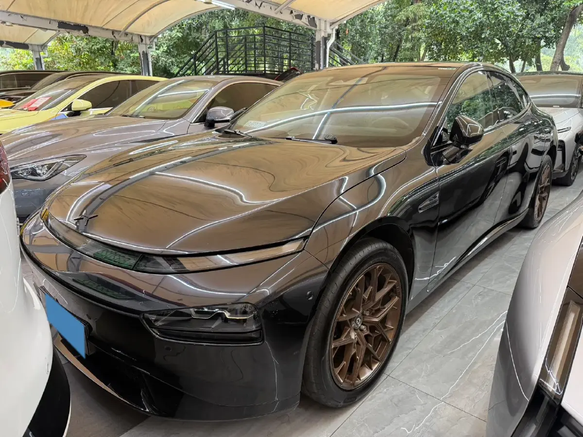 2020 DS 7 1.6T 215HP L4 8AT