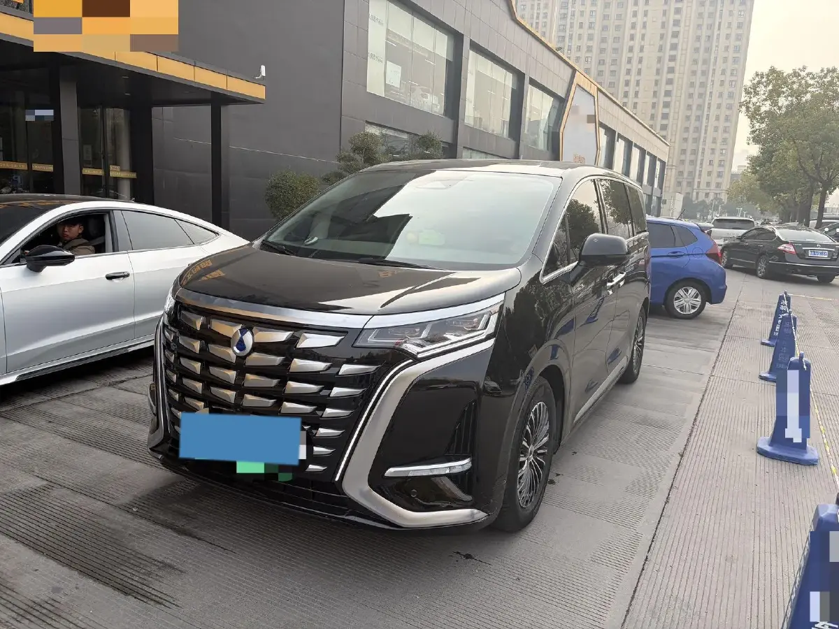 2022 HongQi HS7 3.0T 337HP V6 8AT