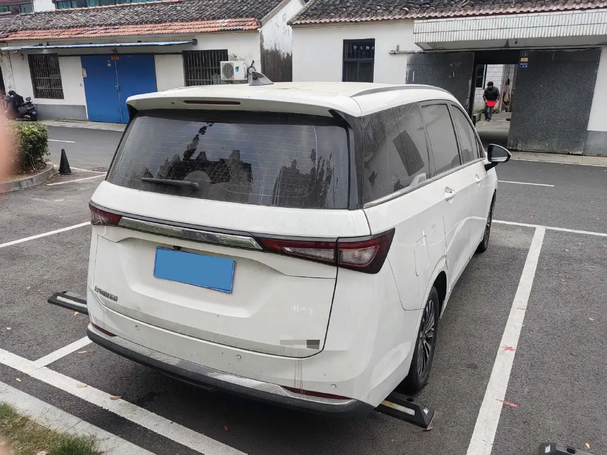2022 Venucia T60 1.6L 126HP L4 CVT,autocango,china used car exporter,china ev exporter,chinese used car exporter,chinese used ev exporter