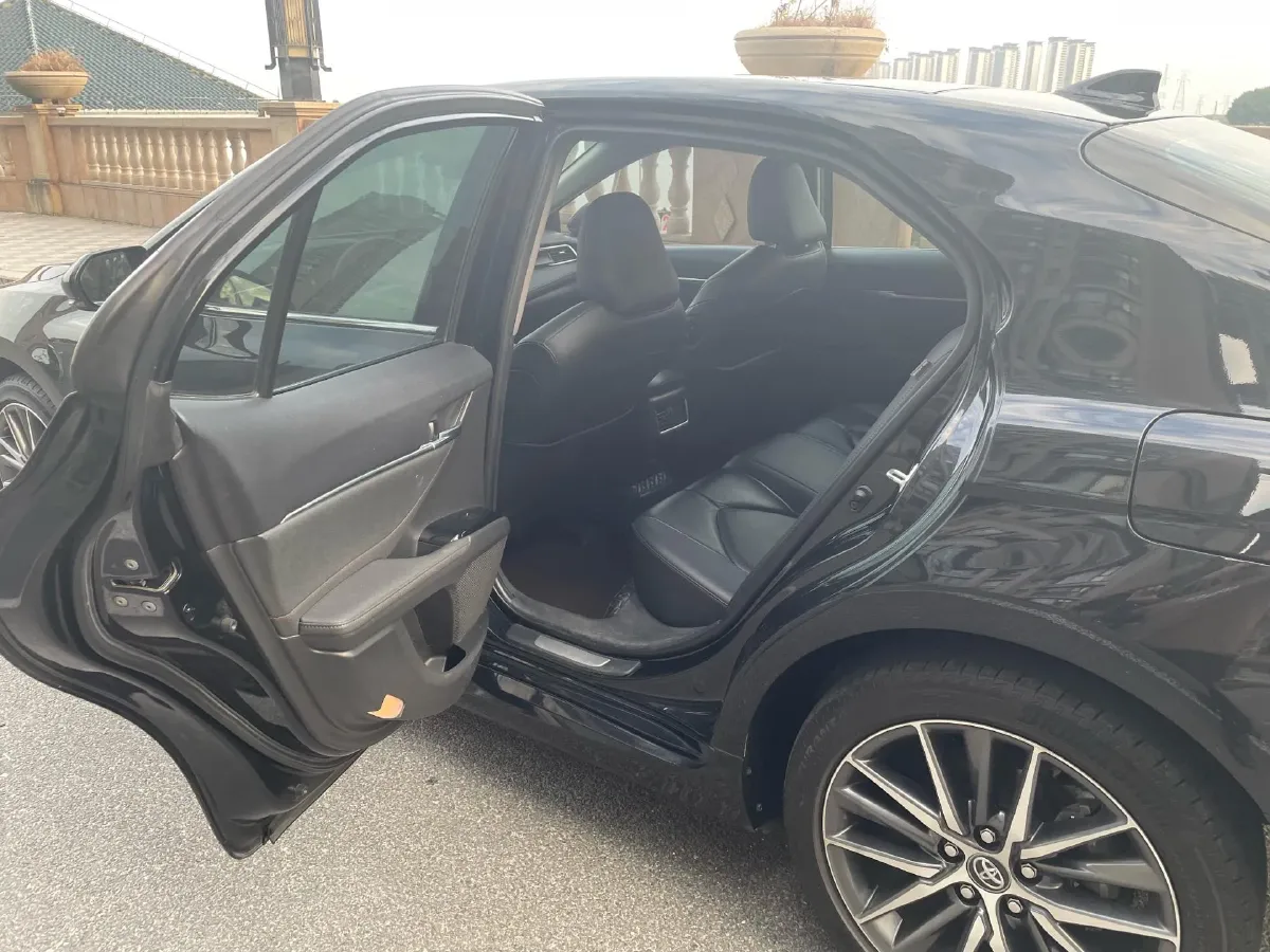 2021 Toyota Camry 2.5L 209HP L4 8AT,autocango,china used car exporter,china ev exporter,chinese used car exporter,chinese used ev exporter