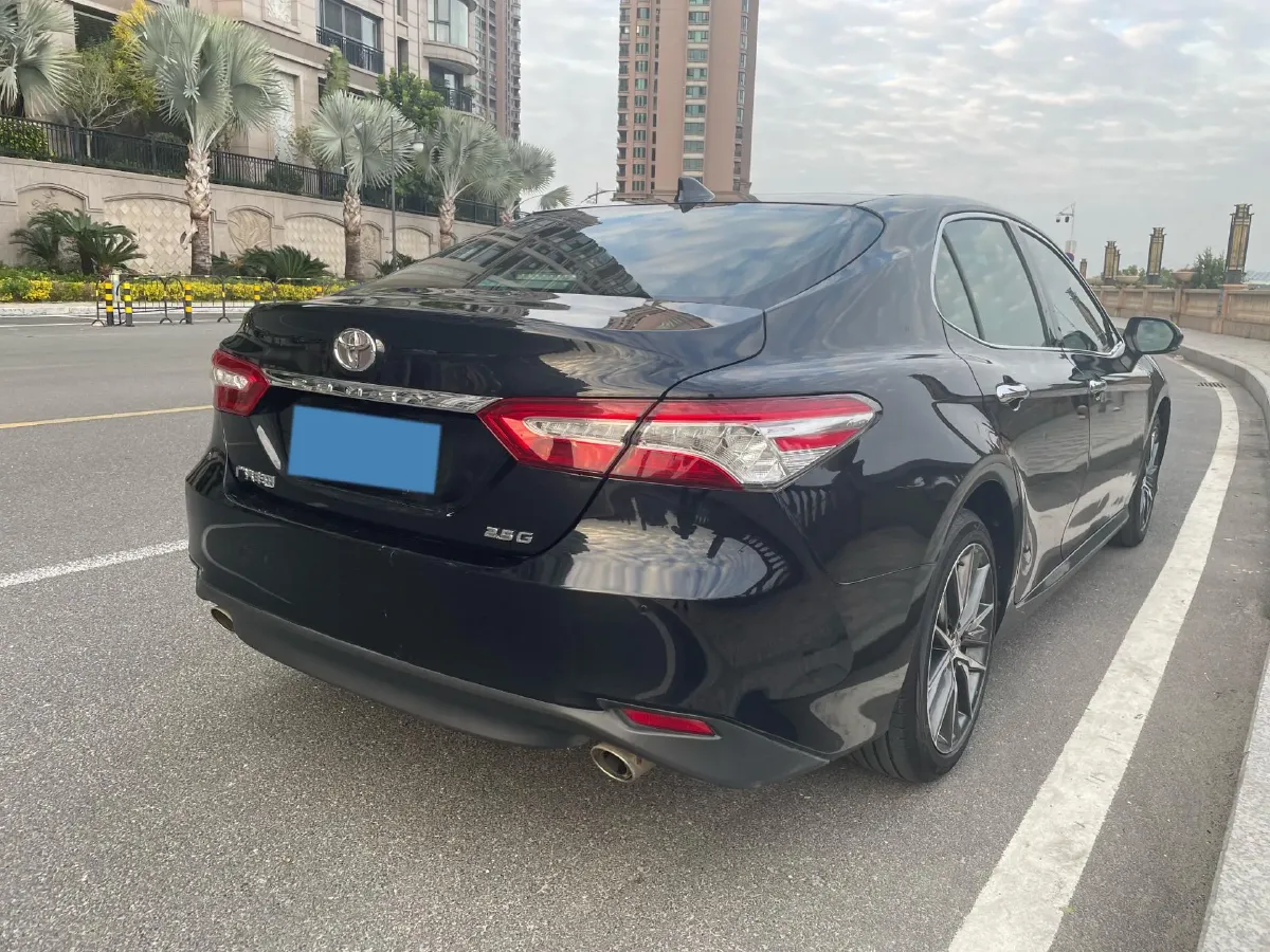 2021 Toyota Camry 2.5L 209HP L4 8AT,autocango,china used car exporter,china ev exporter,chinese used car exporter,chinese used ev exporter
