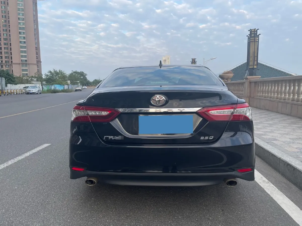 2021 Toyota Camry 2.5L 209HP L4 8AT,autocango,china used car exporter,china ev exporter,chinese used car exporter,chinese used ev exporter