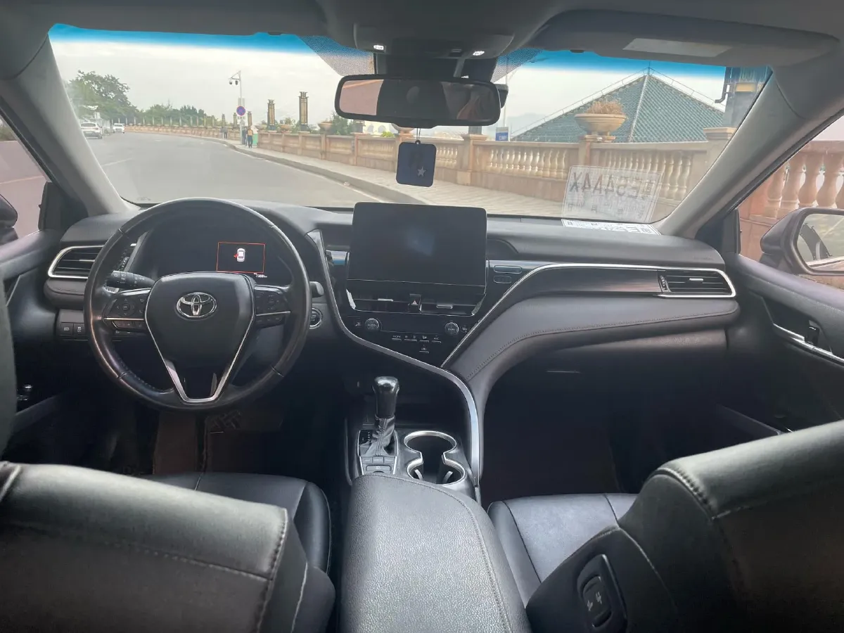 2021 Toyota Camry 2.5L 209HP L4 8AT,autocango,china used car exporter,china ev exporter,chinese used car exporter,chinese used ev exporter