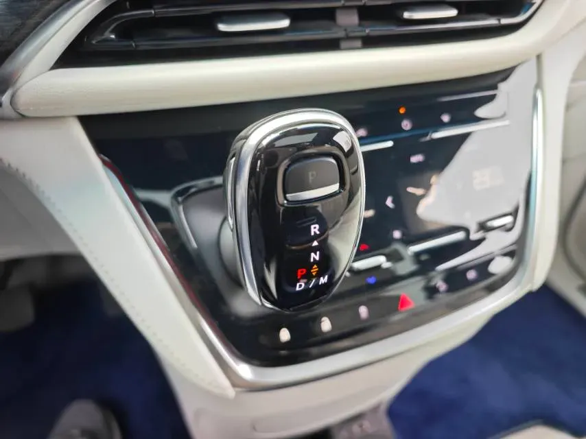 2020 Buick GL8 2.0T 237HP L4 9AT,autocango,china used car exporter,china ev exporter,chinese used car exporter,chinese used ev exporter