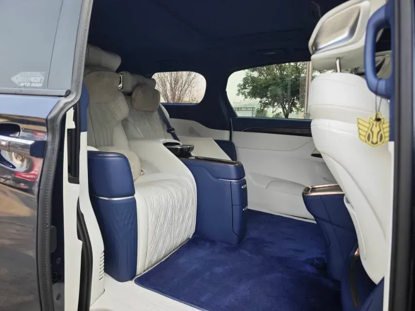 2020 Buick GL8 2.0T 237HP L4 9AT,autocango,china used car exporter,china ev exporter,chinese used car exporter,chinese used ev exporter