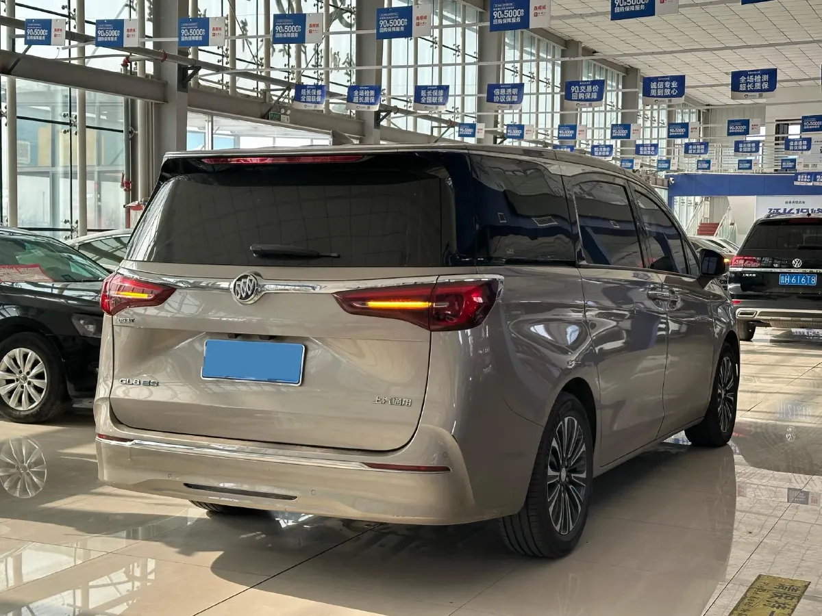 2022 Buick GL8 2.0T 237HP L4 9AT,autocango,china used car exporter,china ev exporter,chinese used car exporter,chinese used ev exporter
