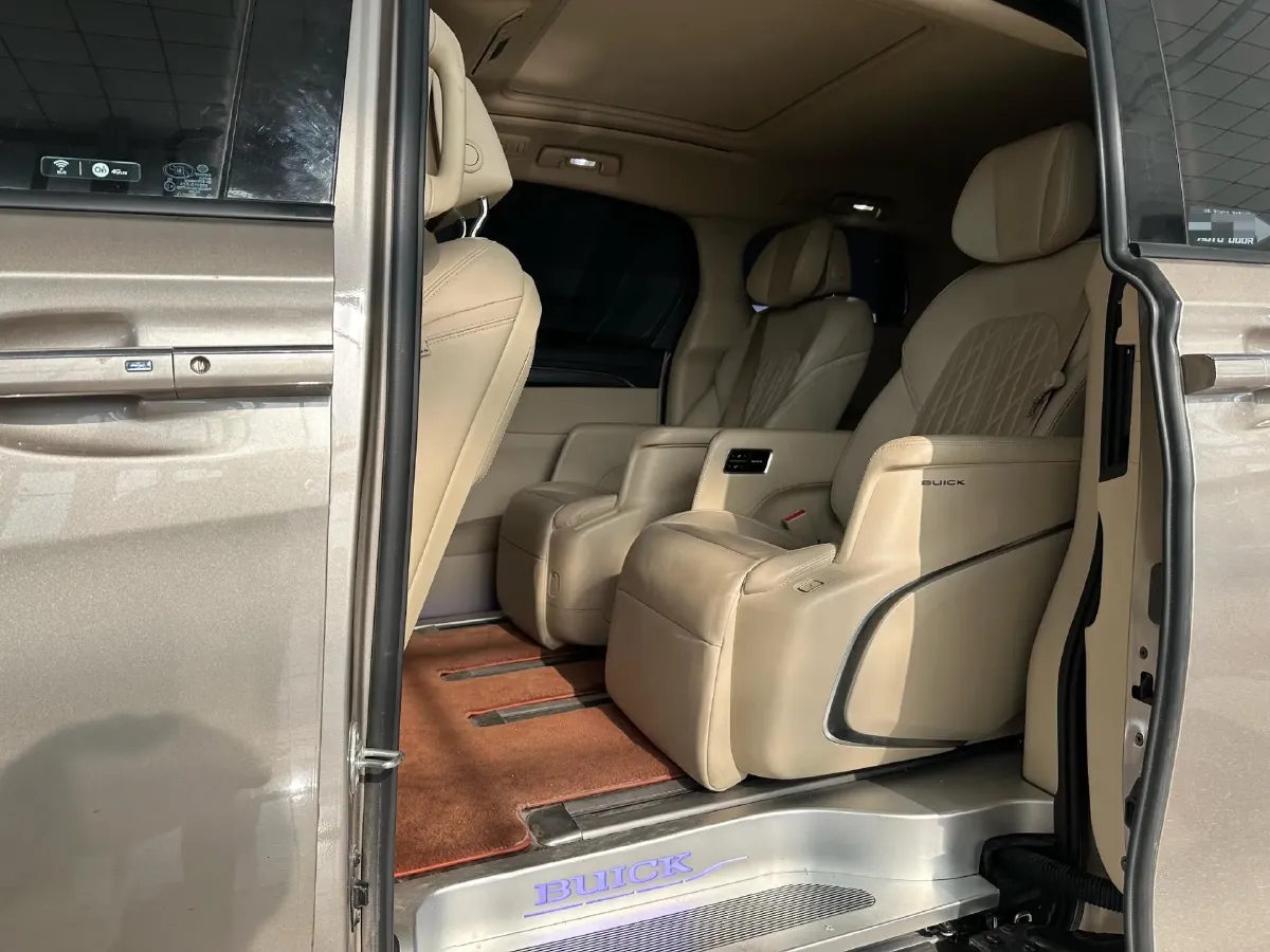 2022 Buick GL8 2.0T 237HP L4 9AT,autocango,china used car exporter,china ev exporter,chinese used car exporter,chinese used ev exporter