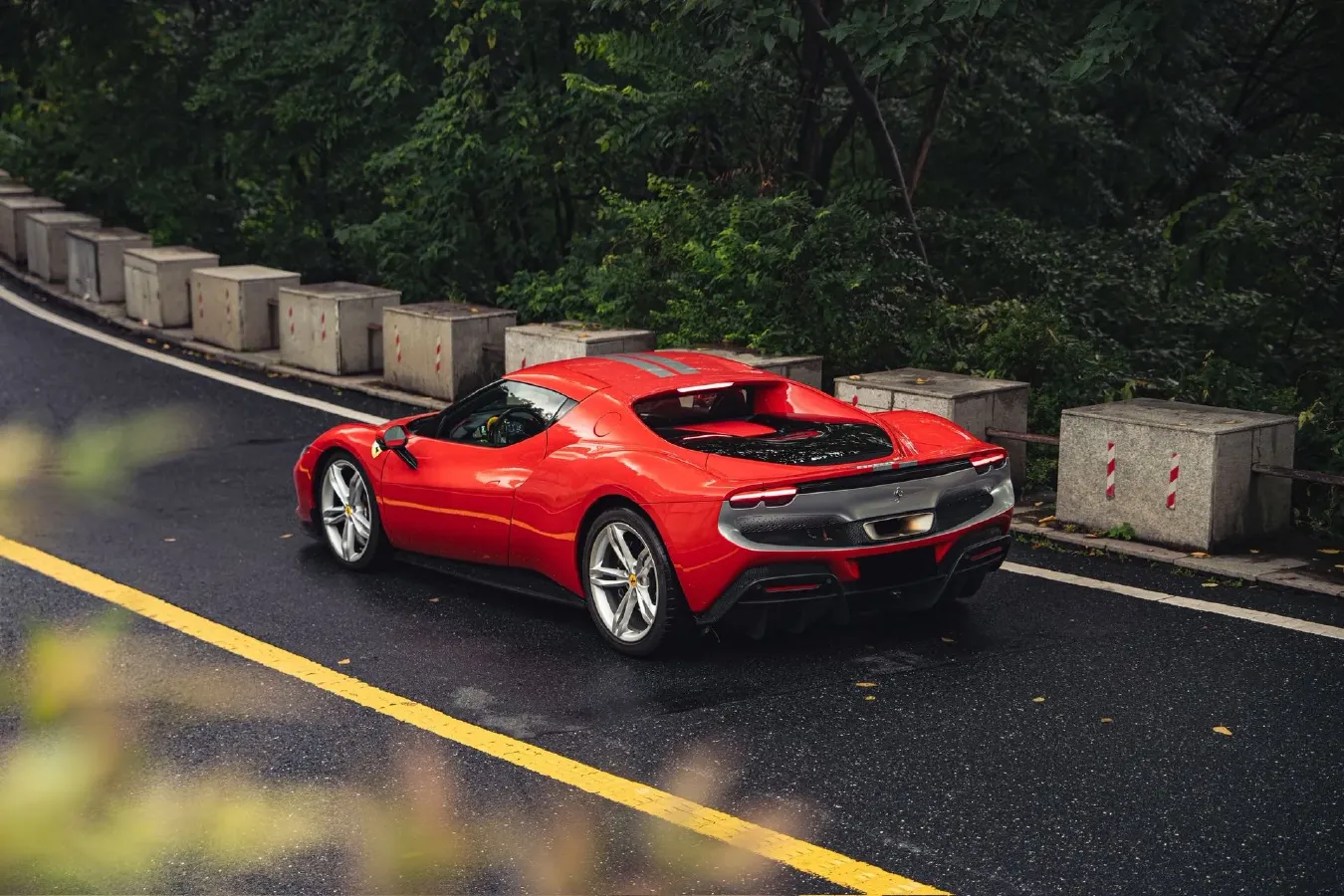 2021 Ferrari 296 3.0T 663HP V6 8DCT PHEV 7.45KWH,autocango,china used car exporter,china ev exporter,chinese used car exporter,chinese used ev exporter