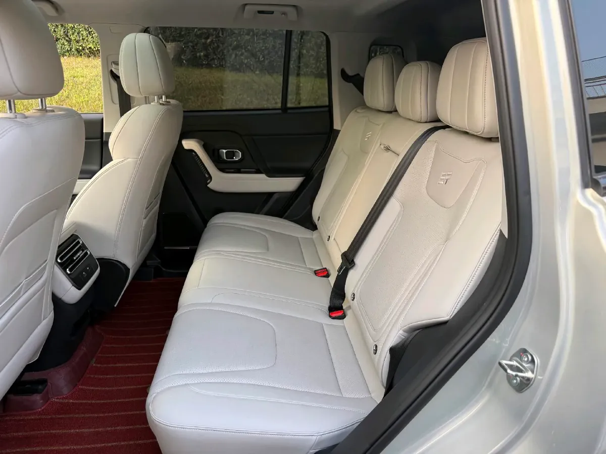 2025 MAXUS XinTu V70 2.0T 150HP L4 9AT,autocango,china used car exporter,china ev exporter,chinese used car exporter,chinese used ev exporter