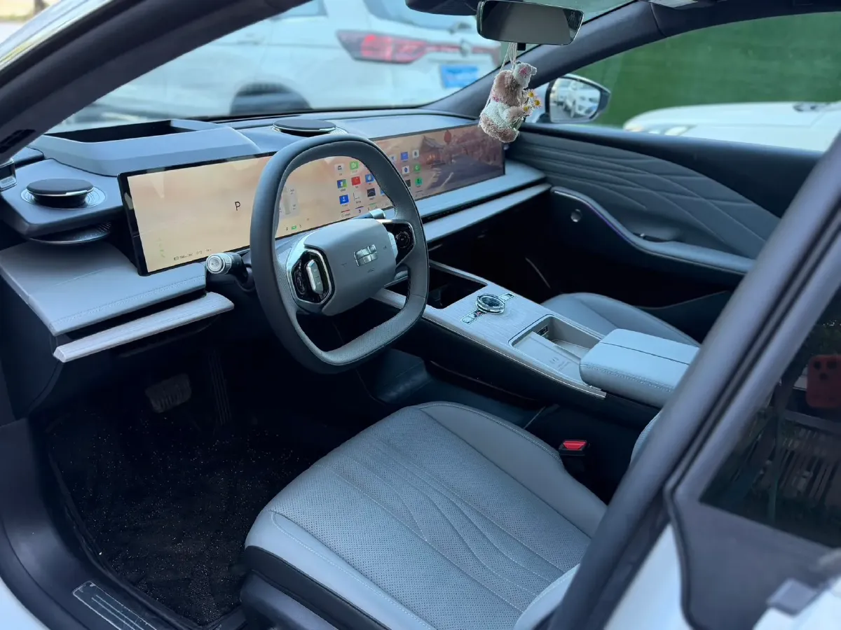 2024 Geely Galaxy E8 BEV 76KWH,autocango,china used car exporter,china ev exporter,chinese used car exporter,chinese used ev exporter