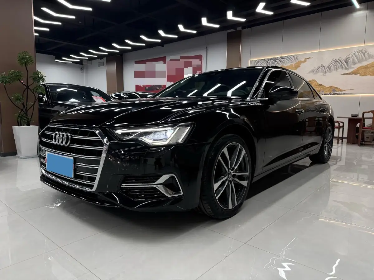 2022 Audi A6L 2.0T 190HP L4 7DCT